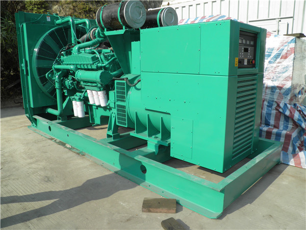 郓城出租发电机 发电机组厂家：柴油发电机组的控制屏的作用是什么？