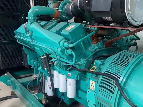 郓城更换100kW柴油发电机组机油时，需要注意哪些事项？